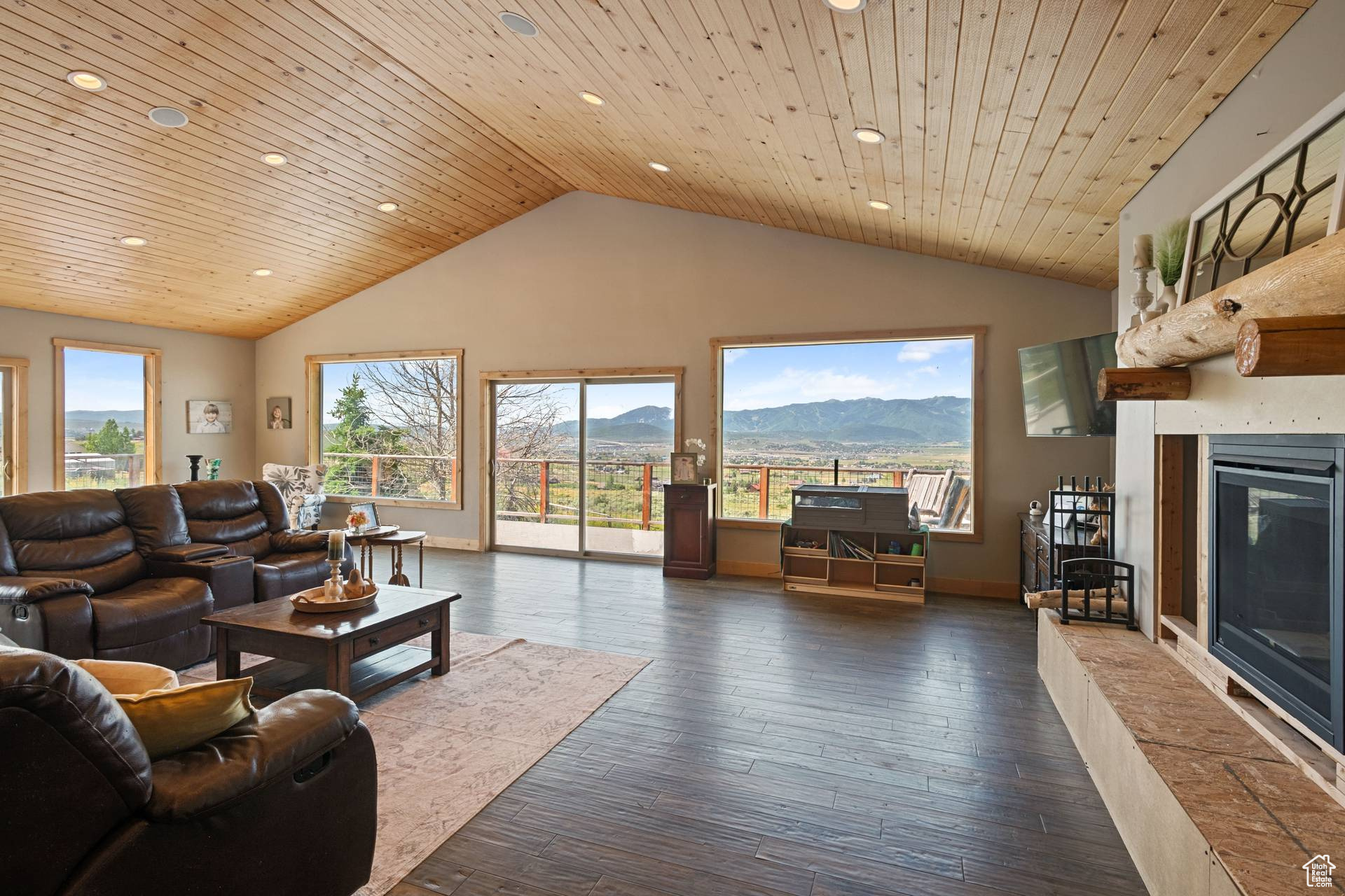 SILVER CREEK ESTATES - Residential