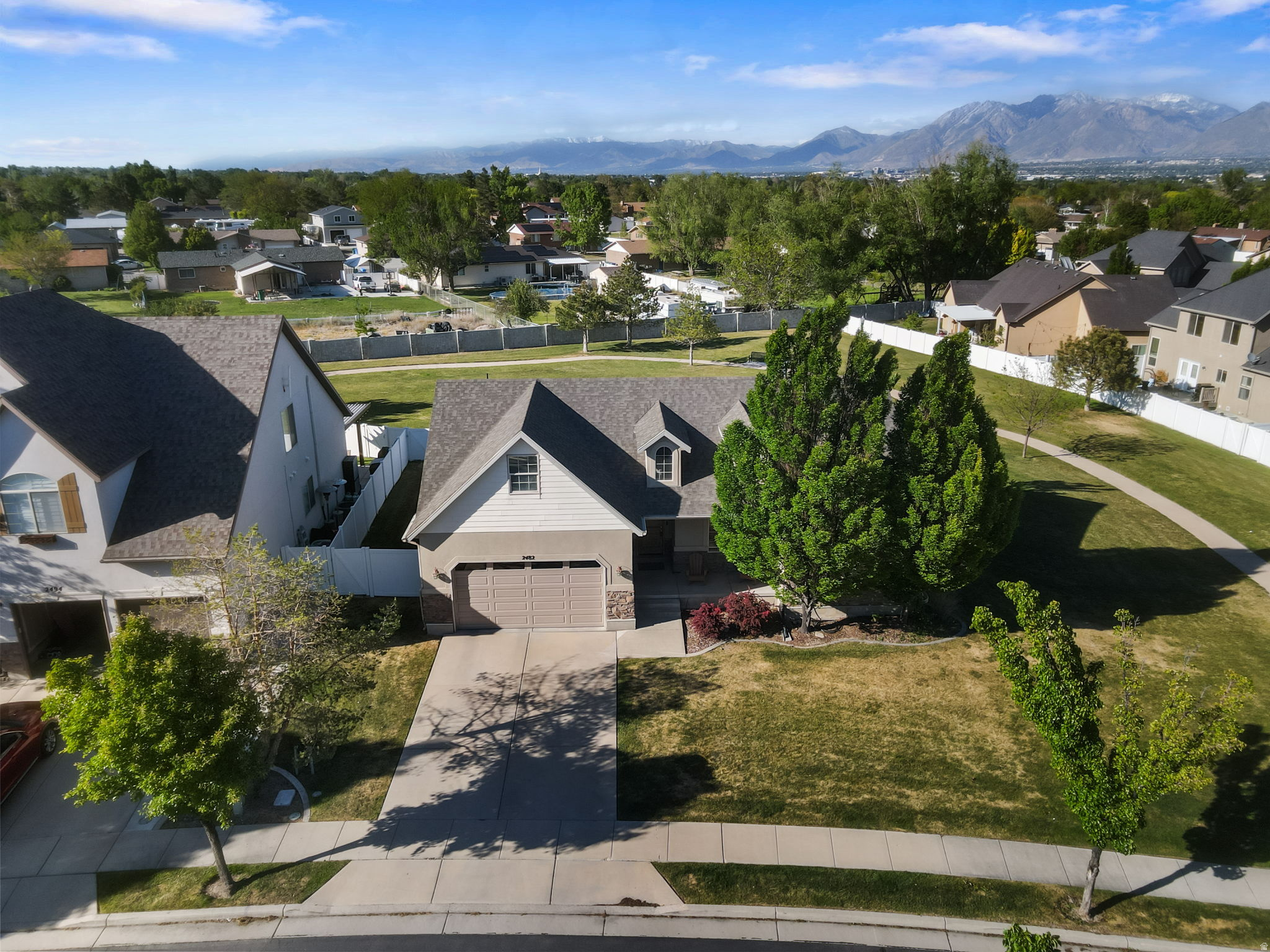 COUNTRY VIEW - Residential