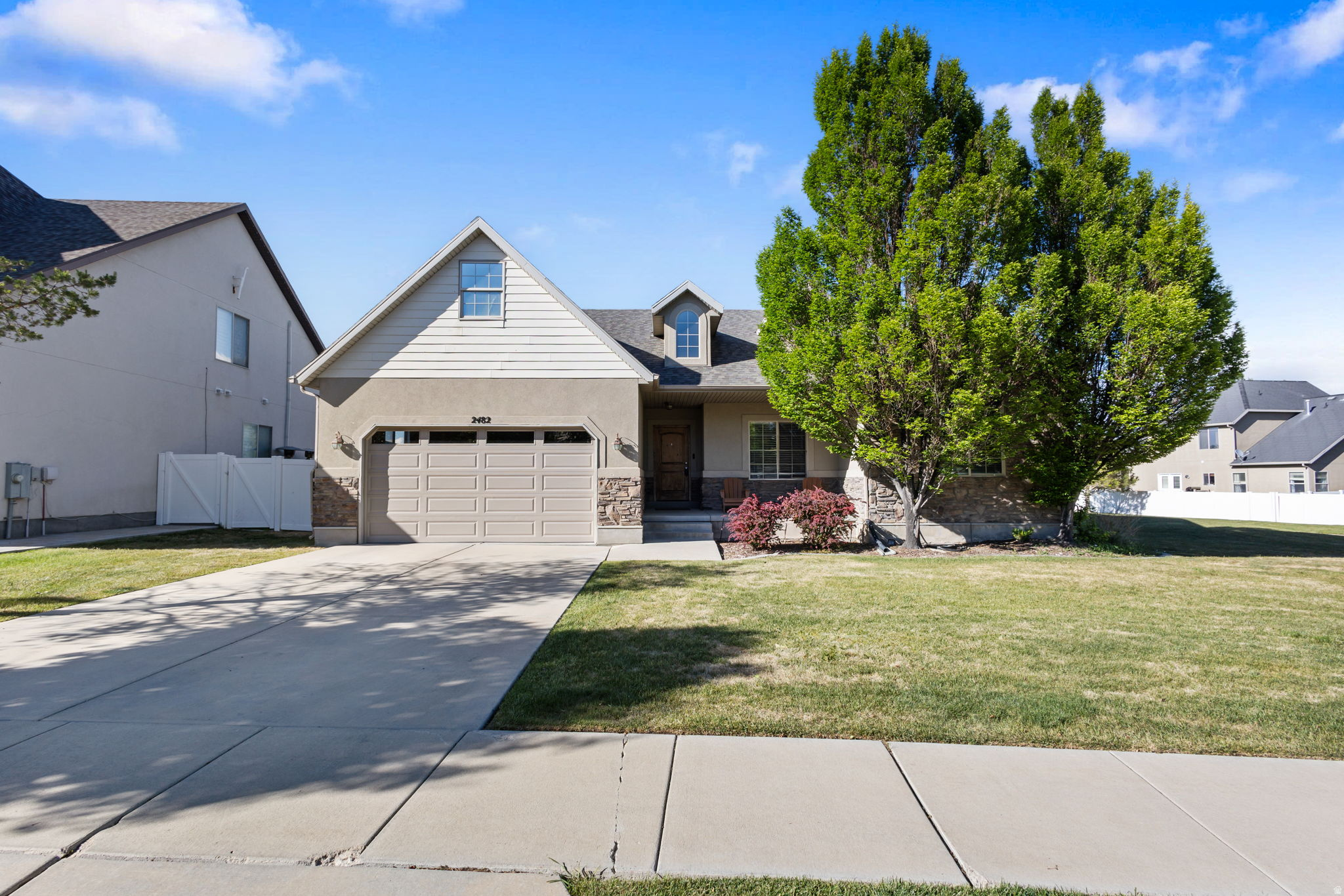COUNTRY VIEW - Residential