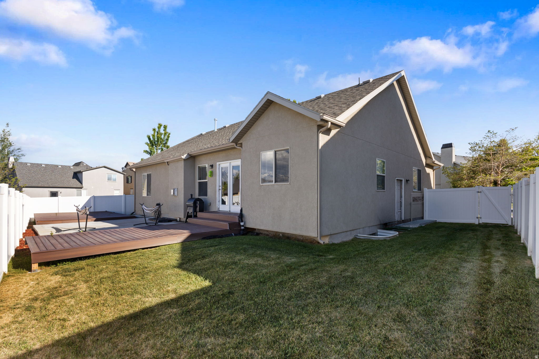 COUNTRY VIEW - Residential