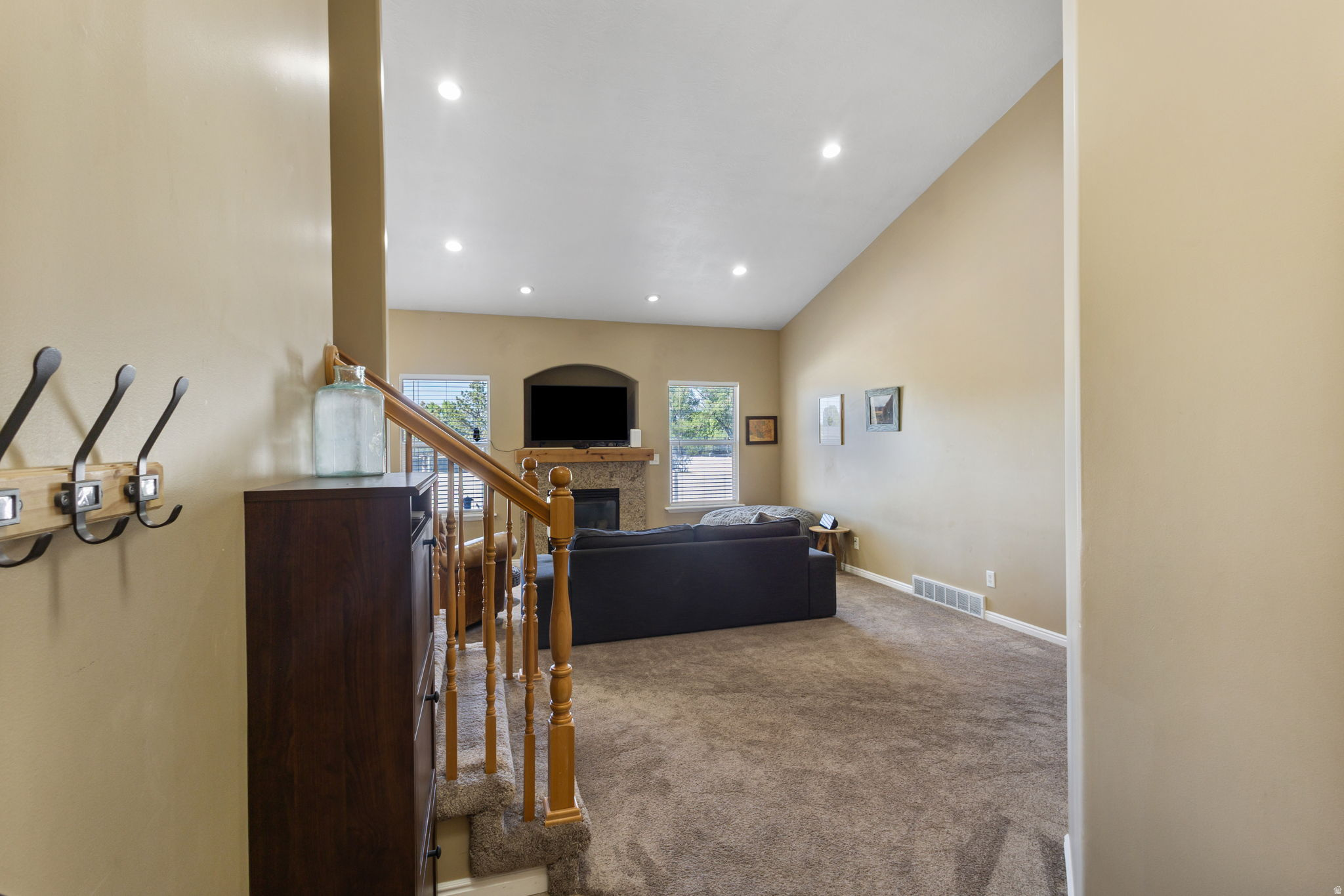COUNTRY VIEW - Residential