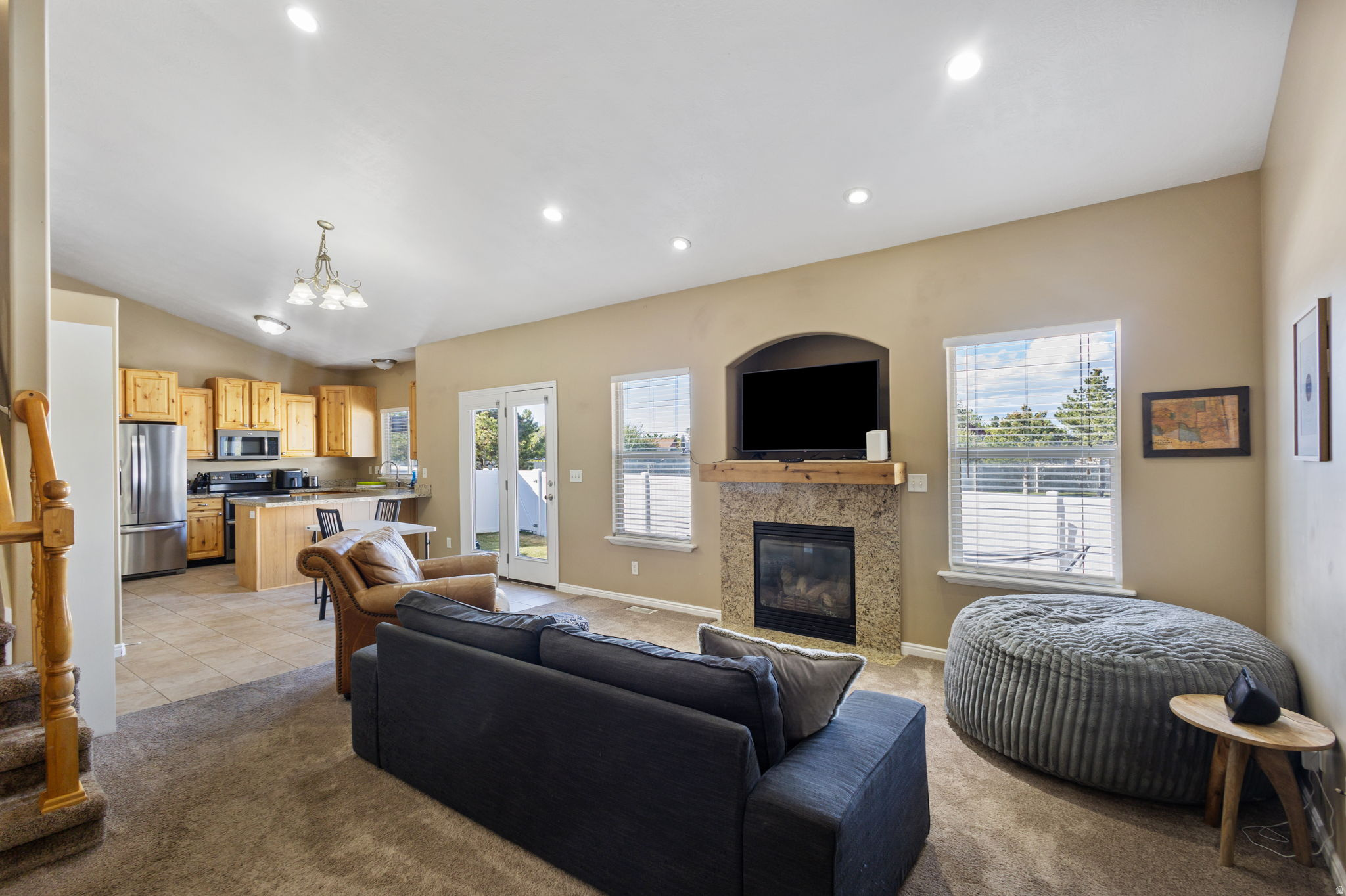 COUNTRY VIEW - Residential