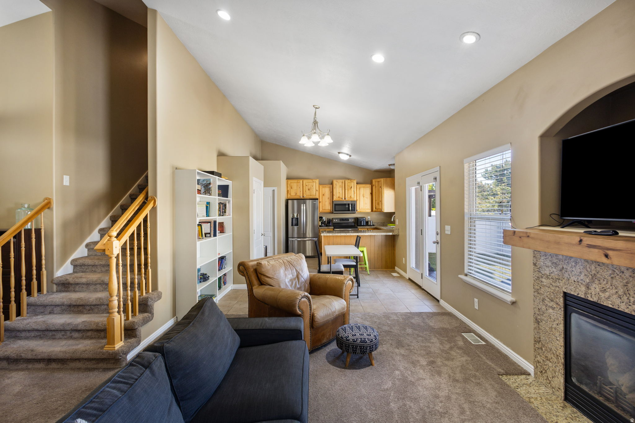 COUNTRY VIEW - Residential