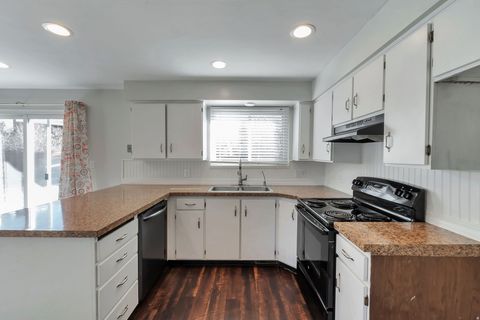 Tiny photo for 1062 N 1035 W, Orem, UT 84057 (MLS # 2124796)