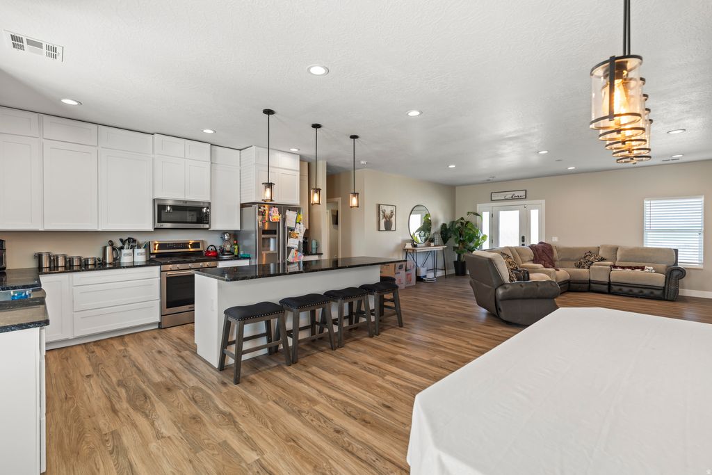 Photo of 1218 E HIGHLINE RD, Loa, UT 84747 (MLS # 2135741)