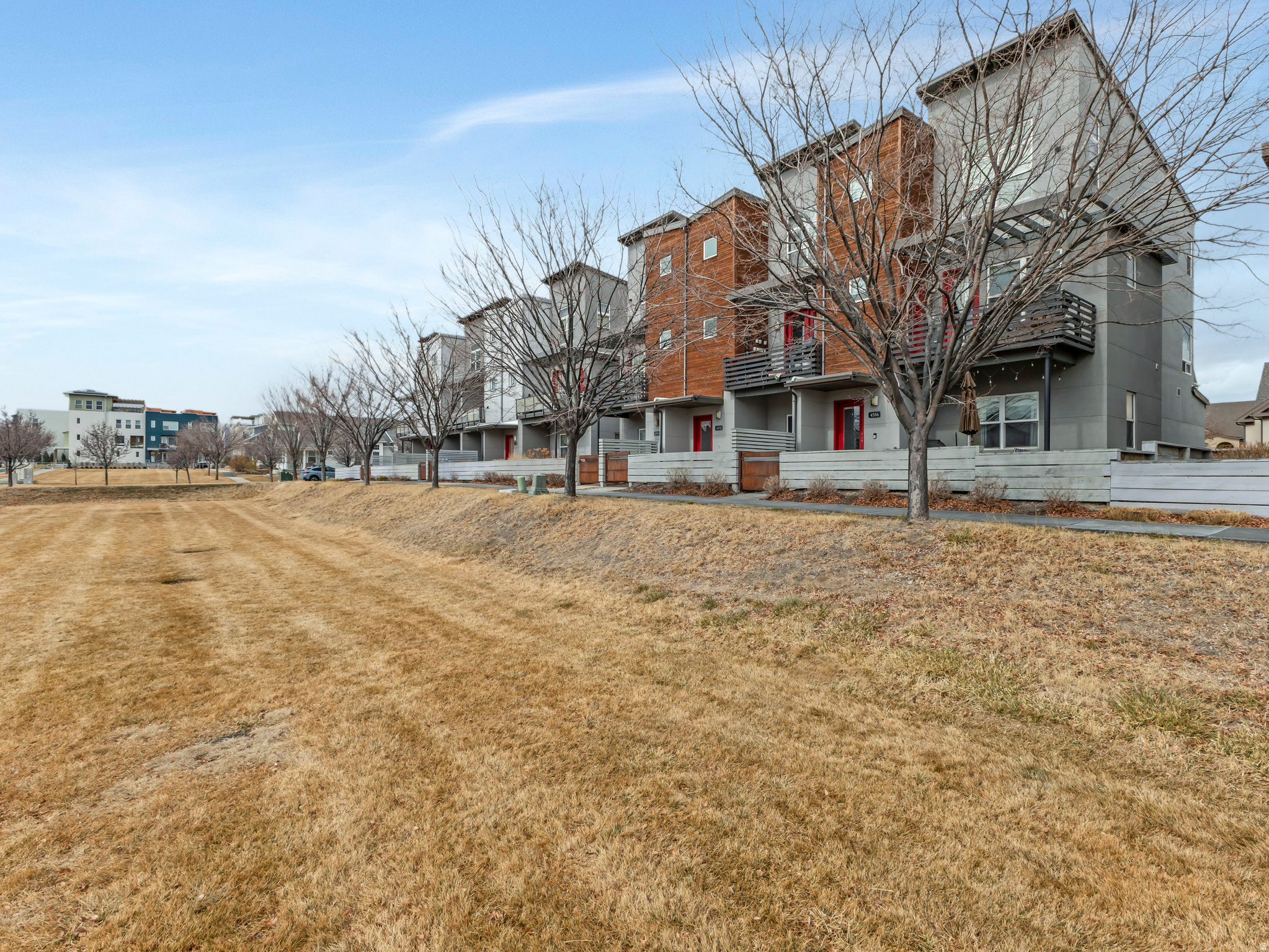 DAYBREAK - Residential