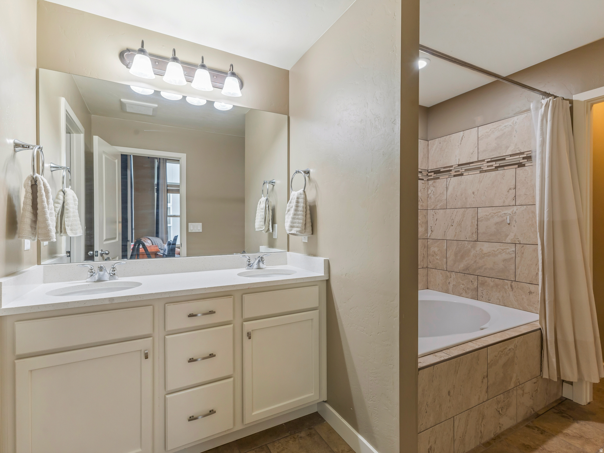 DAYBREAK - Residential