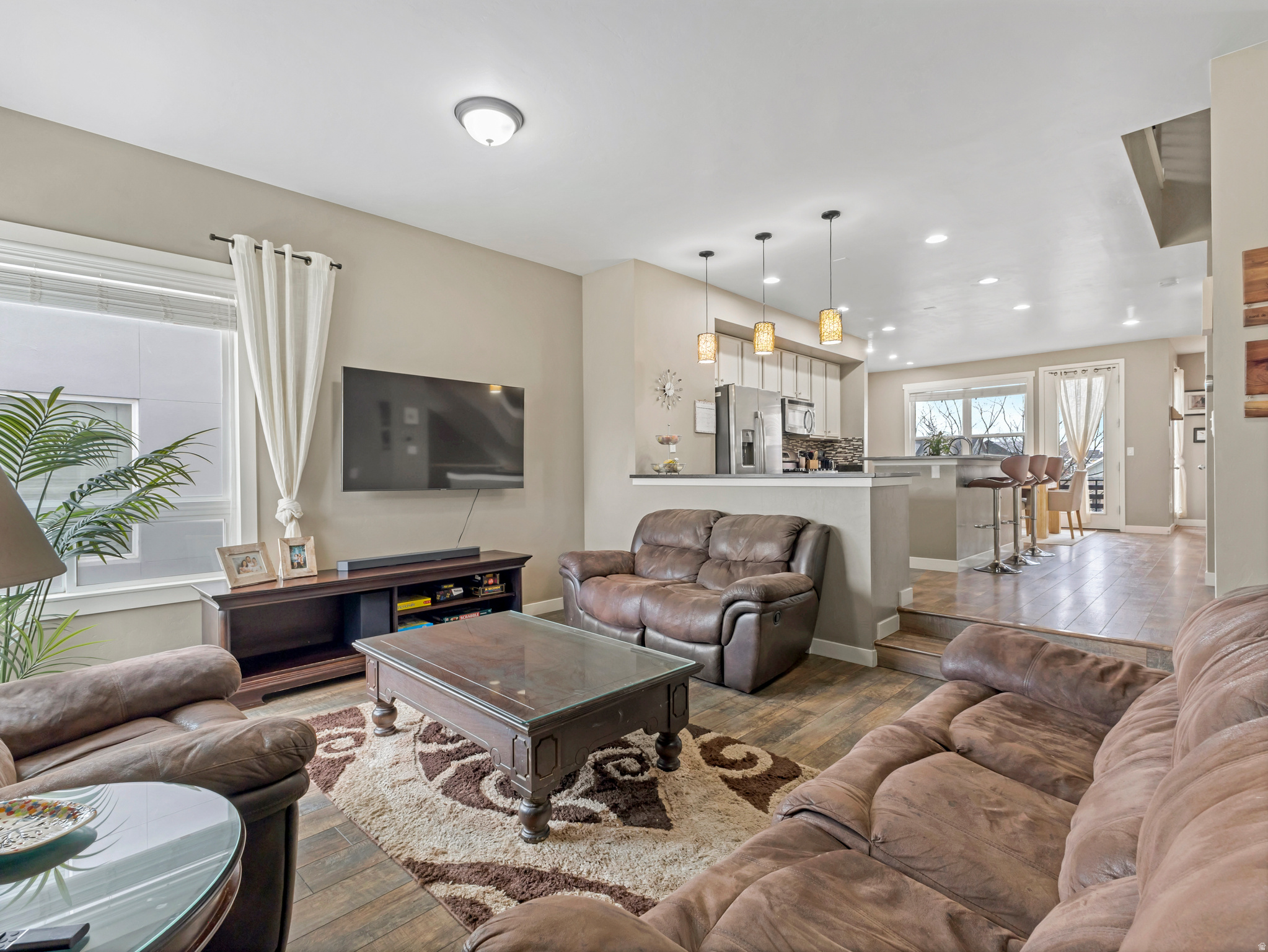 DAYBREAK - Residential