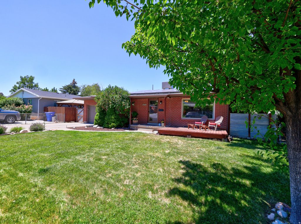 Photo of 3396 S TERRACE VW, Salt Lake City, UT 84109 (MLS # 2166420)