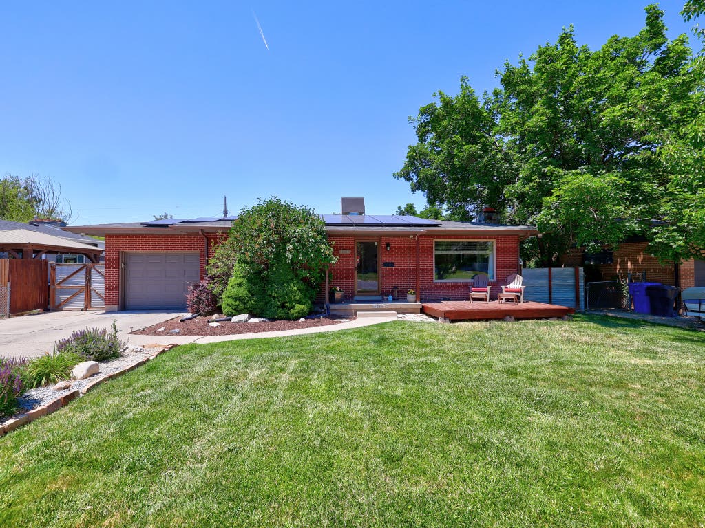 Photo of 3396 S TERRACE VW, Salt Lake City, UT 84109 (MLS # 2166420)