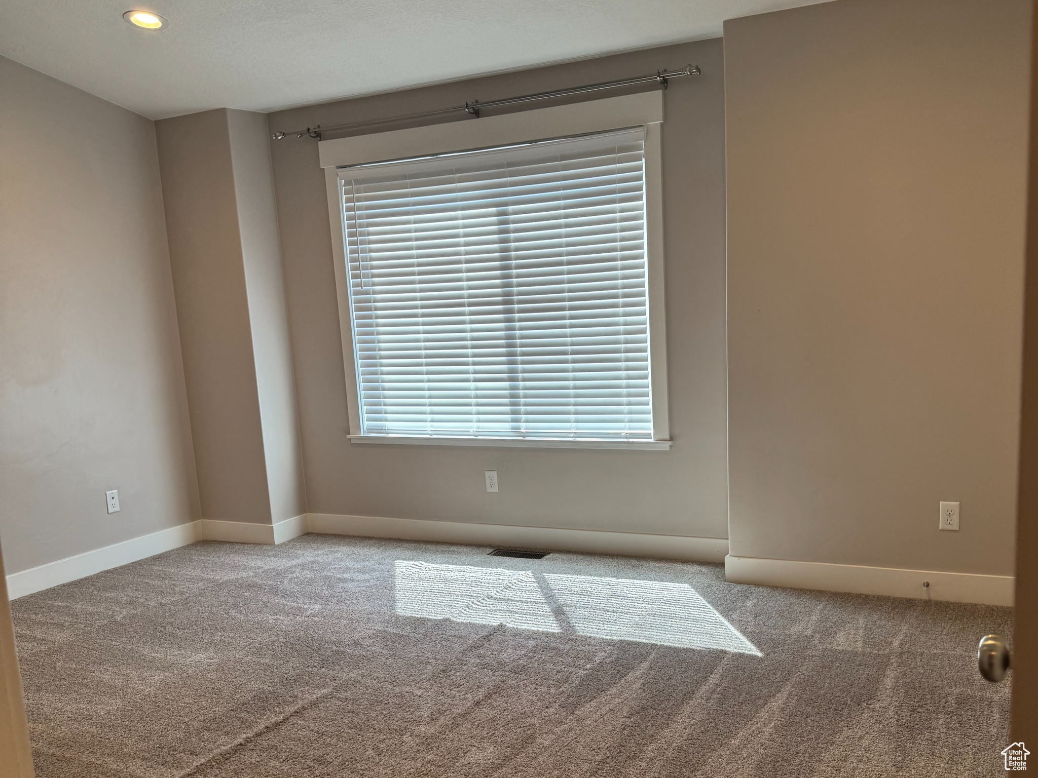 COVE AT NORTH LOGAN - Residential