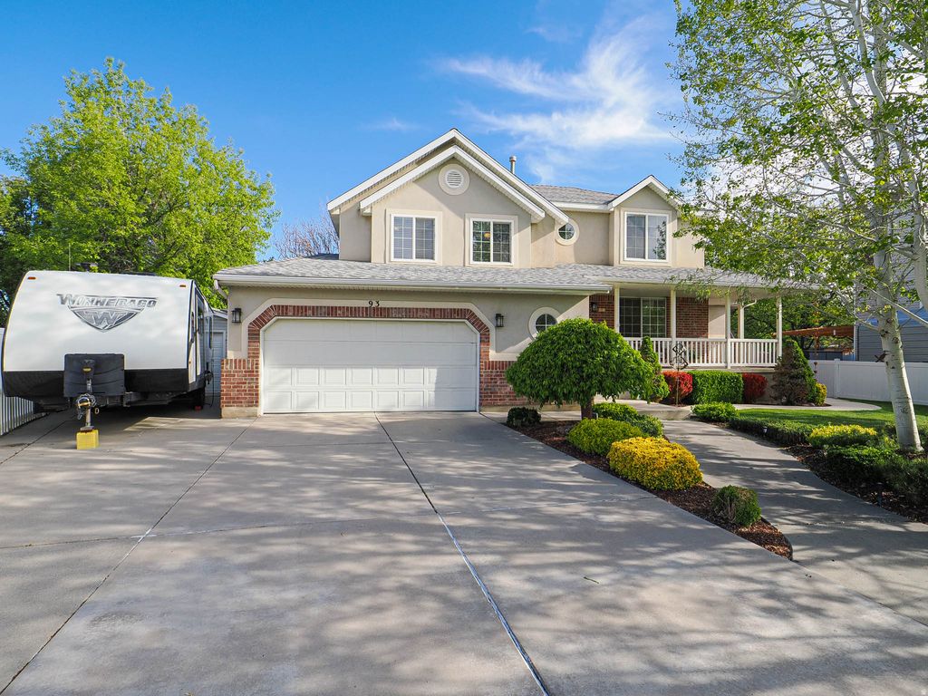 Photo of 93 E CRANBERRY HILL DR, Draper, UT 84020 (MLS # 2150802)