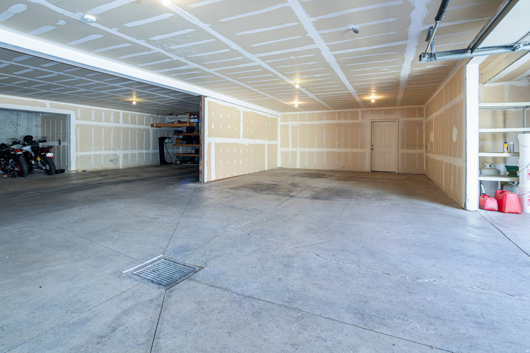 BRIDGESTONE - Residential