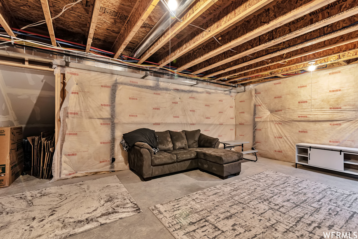 HOLBROOK PLC CLT 414 - Residential