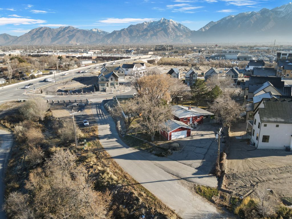 Photo of 527 W 11400 S, Draper, UT 84020 (MLS # 2127023)