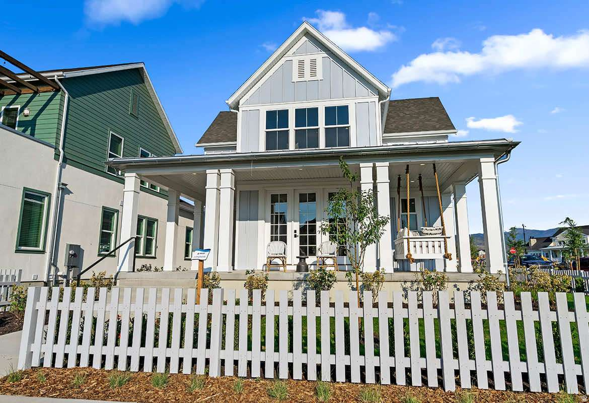 DAYBREAK - Residential