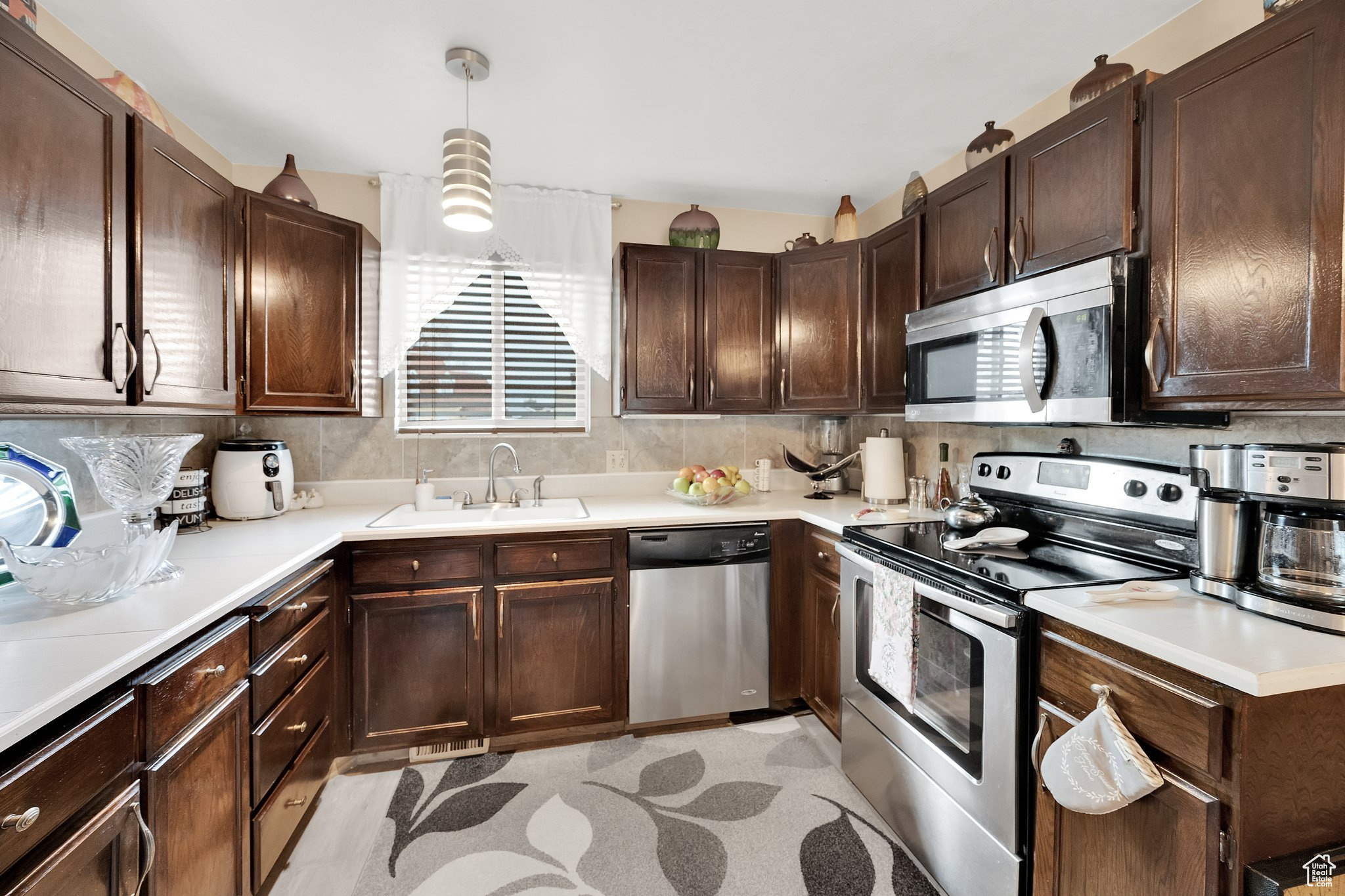 4697 W Woodcutter Ln, West Valley City, Utah image 11