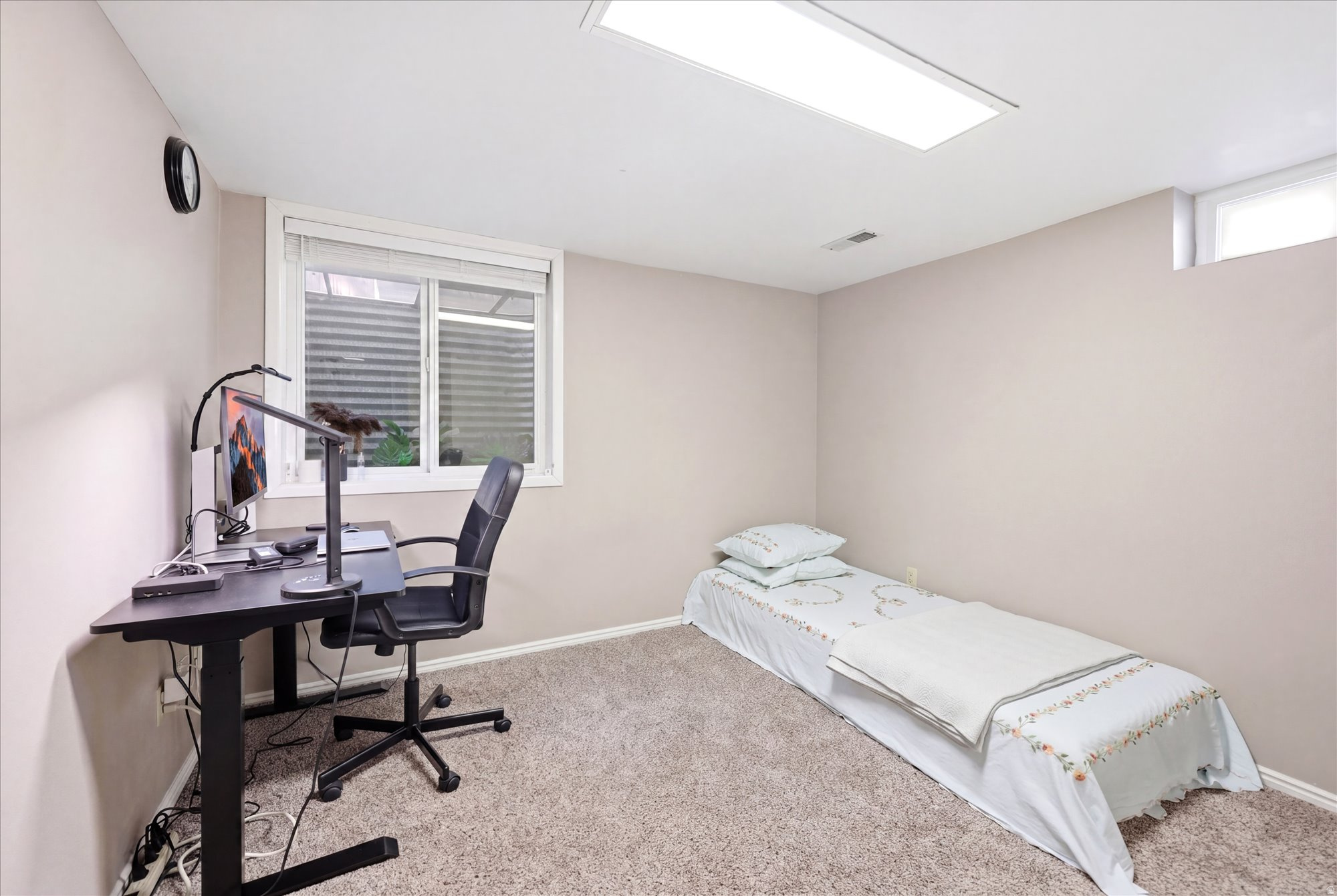 COUNTRY CLUB HTS - Residential