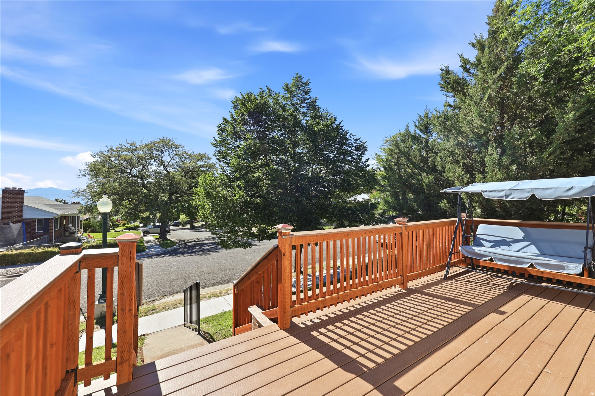 COUNTRY CLUB HTS - Residential