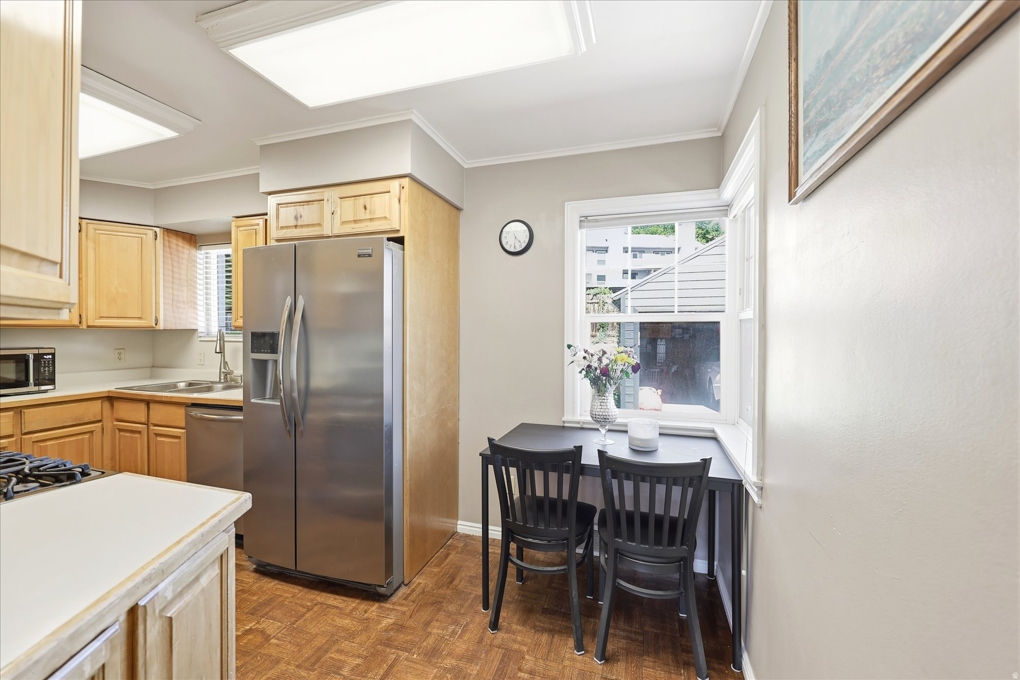 COUNTRY CLUB HTS - Residential