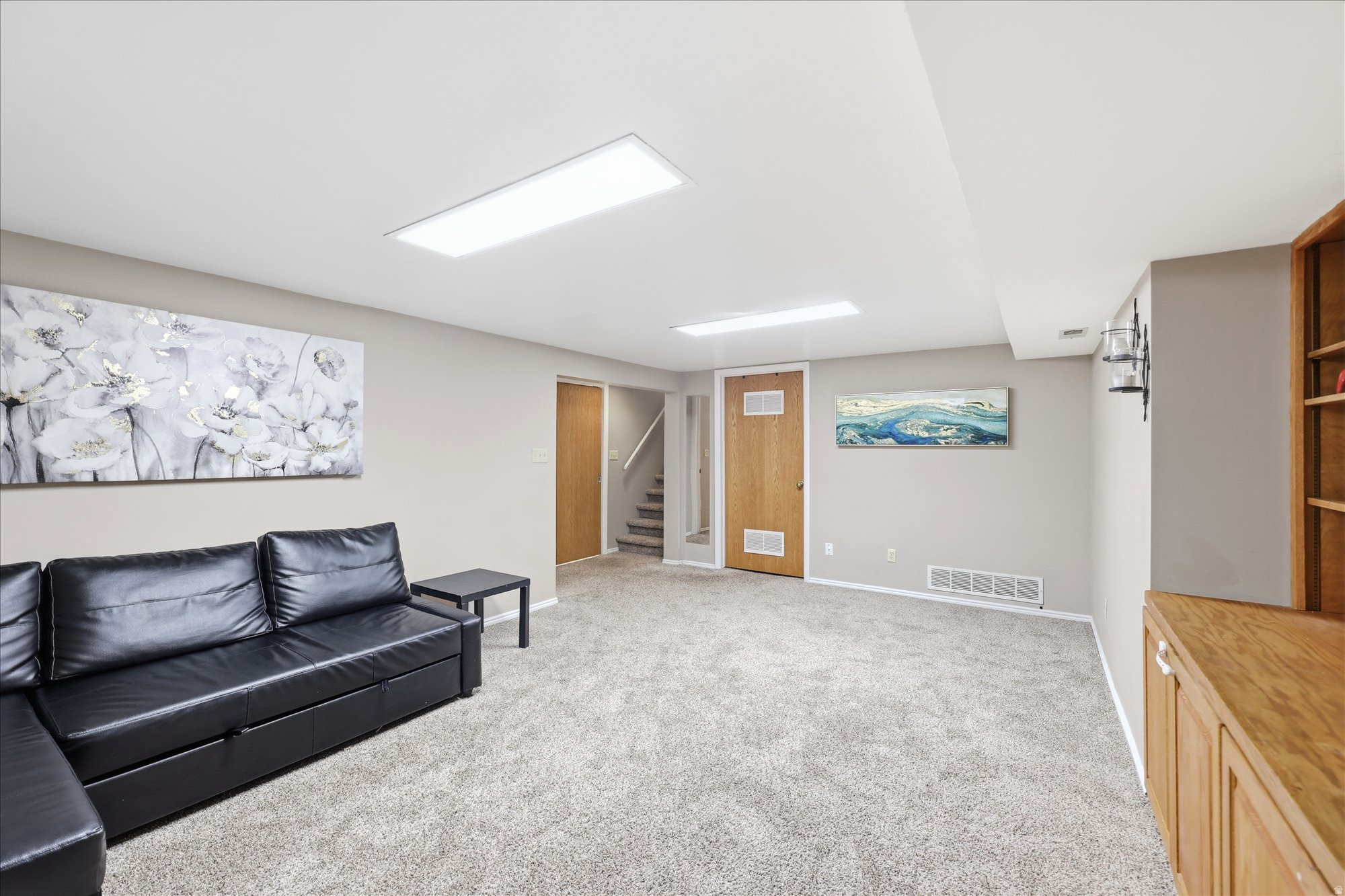 COUNTRY CLUB HTS - Residential