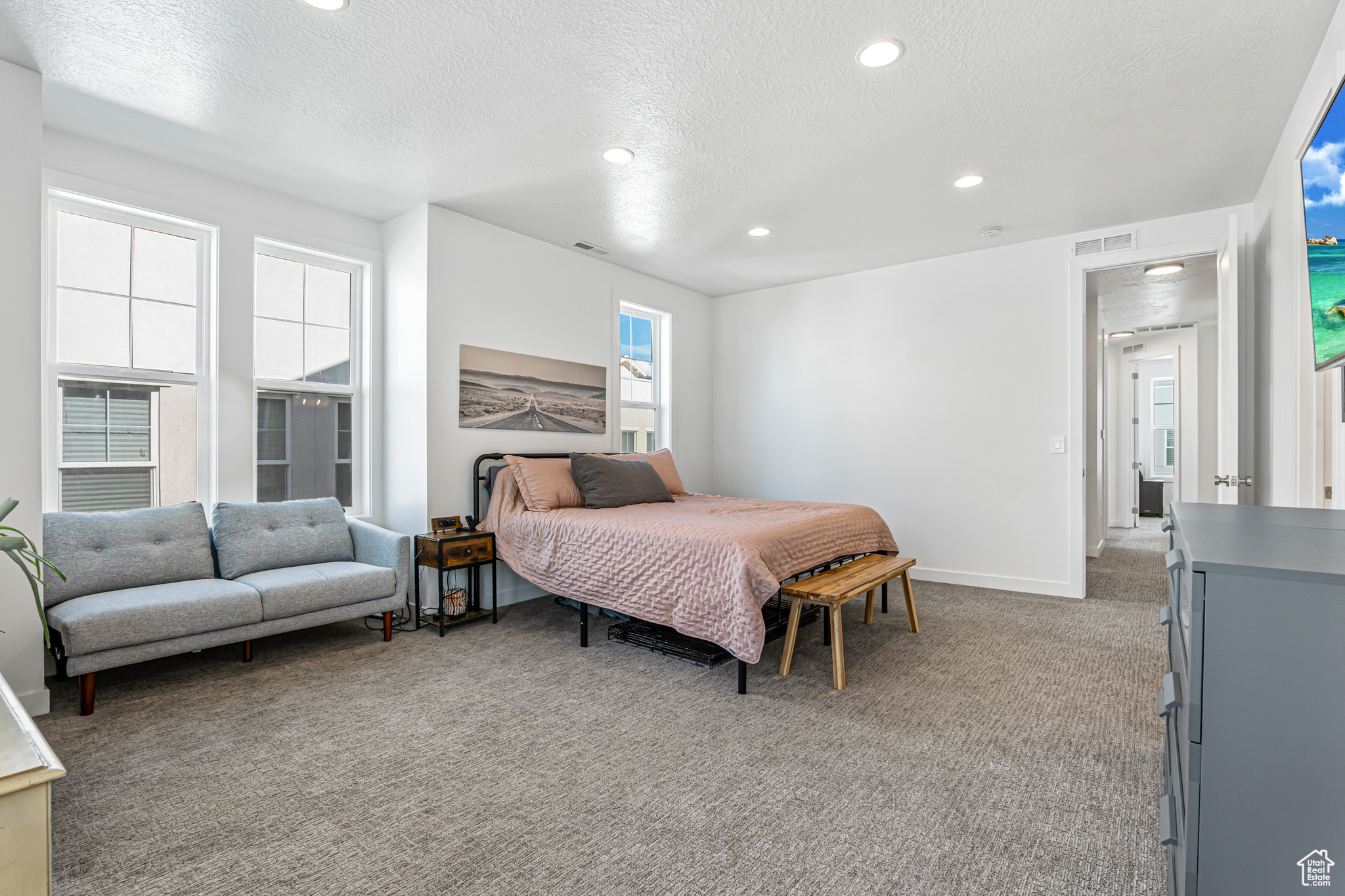 DAYBREAKMARINATWN143 - Residential