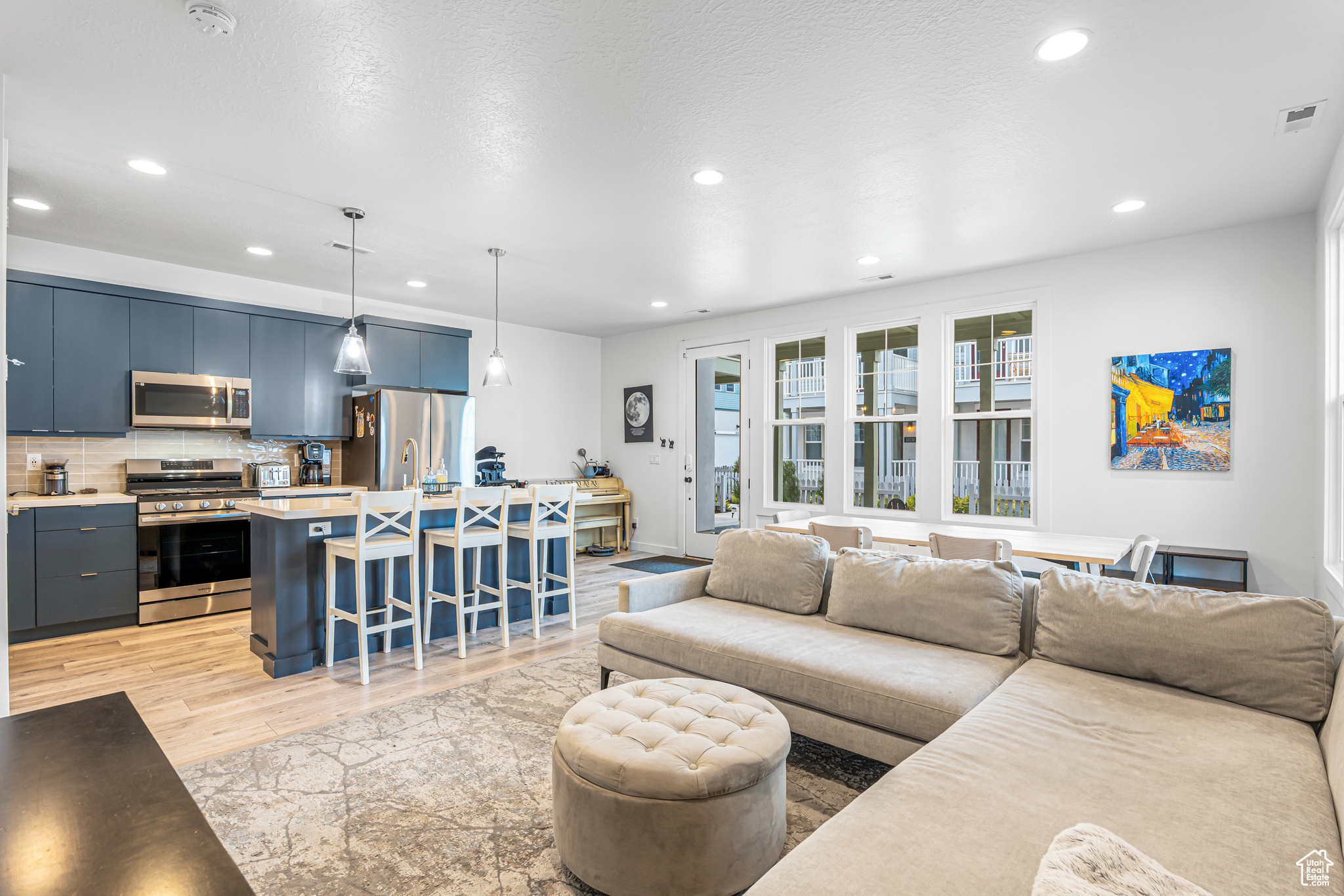 DAYBREAKMARINATWN143 - Residential