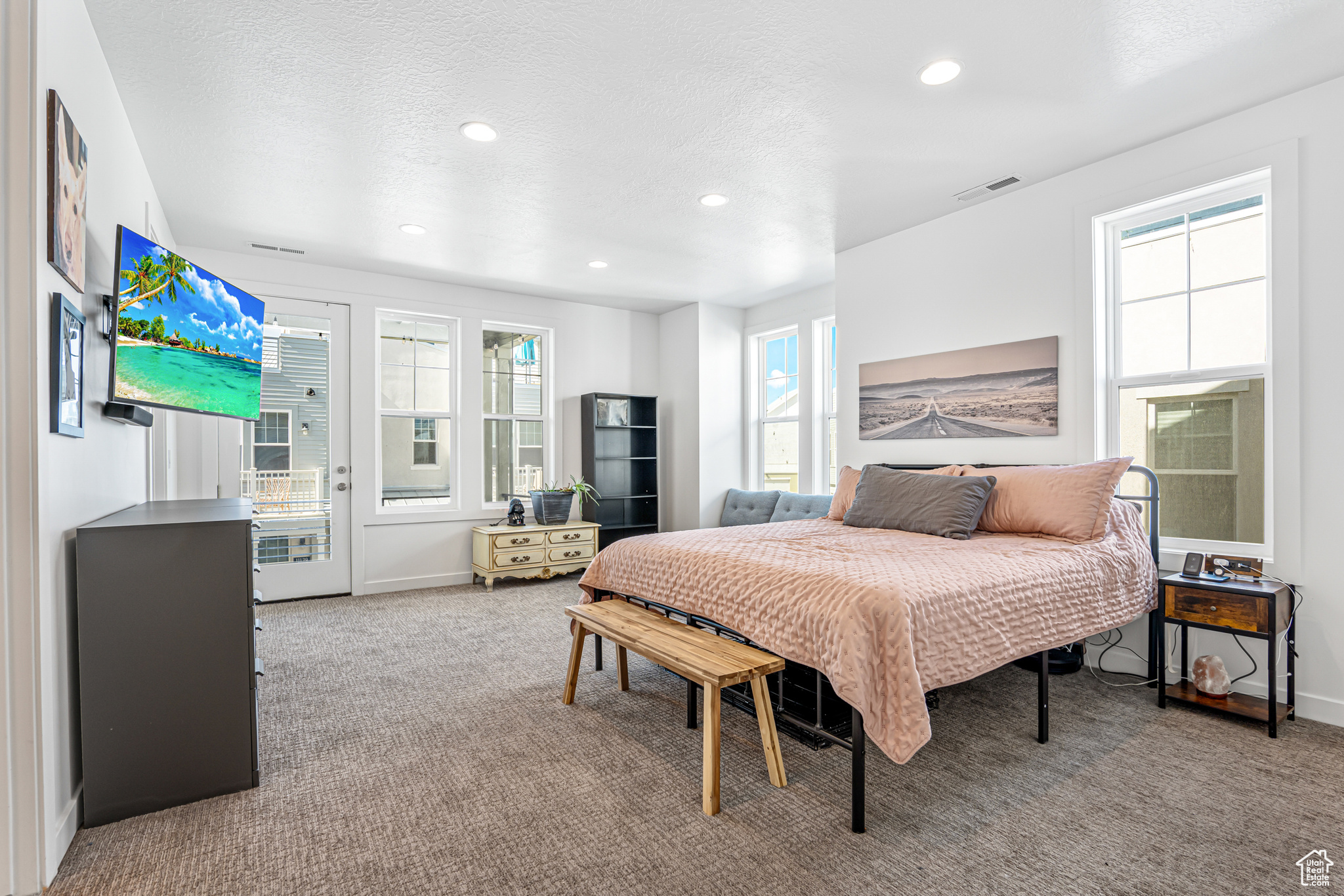 DAYBREAKMARINATWN143 - Residential