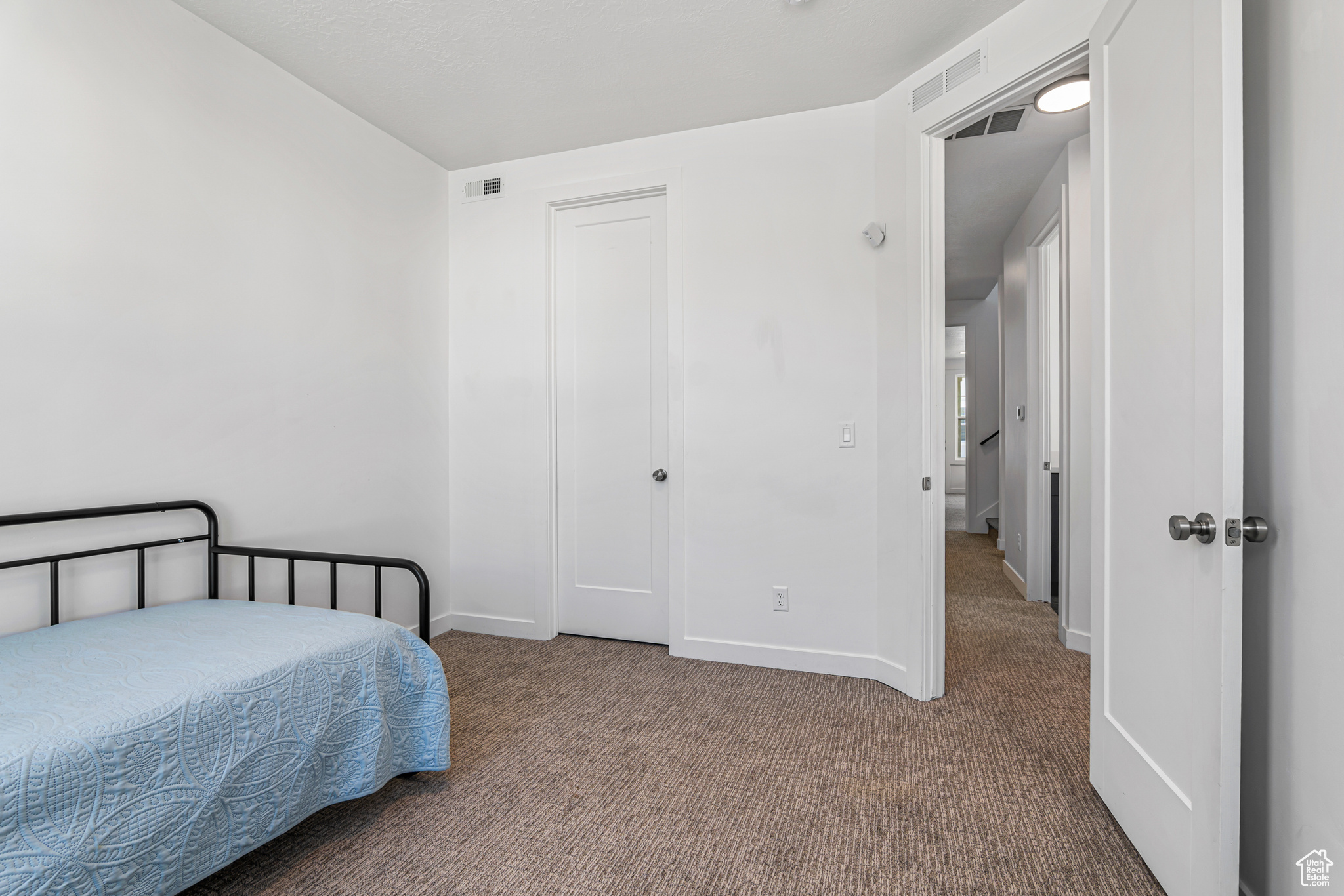 DAYBREAKMARINATWN143 - Residential