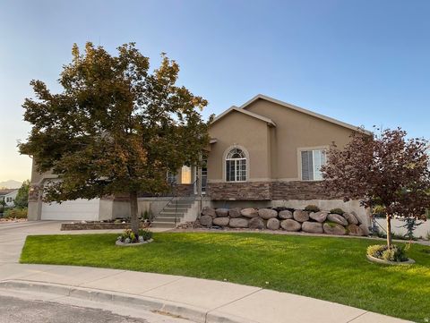 Photo of 2887 S STAR BROOK CIR CIR W, West Valley City, UT 84128 (MLS # 2153559)