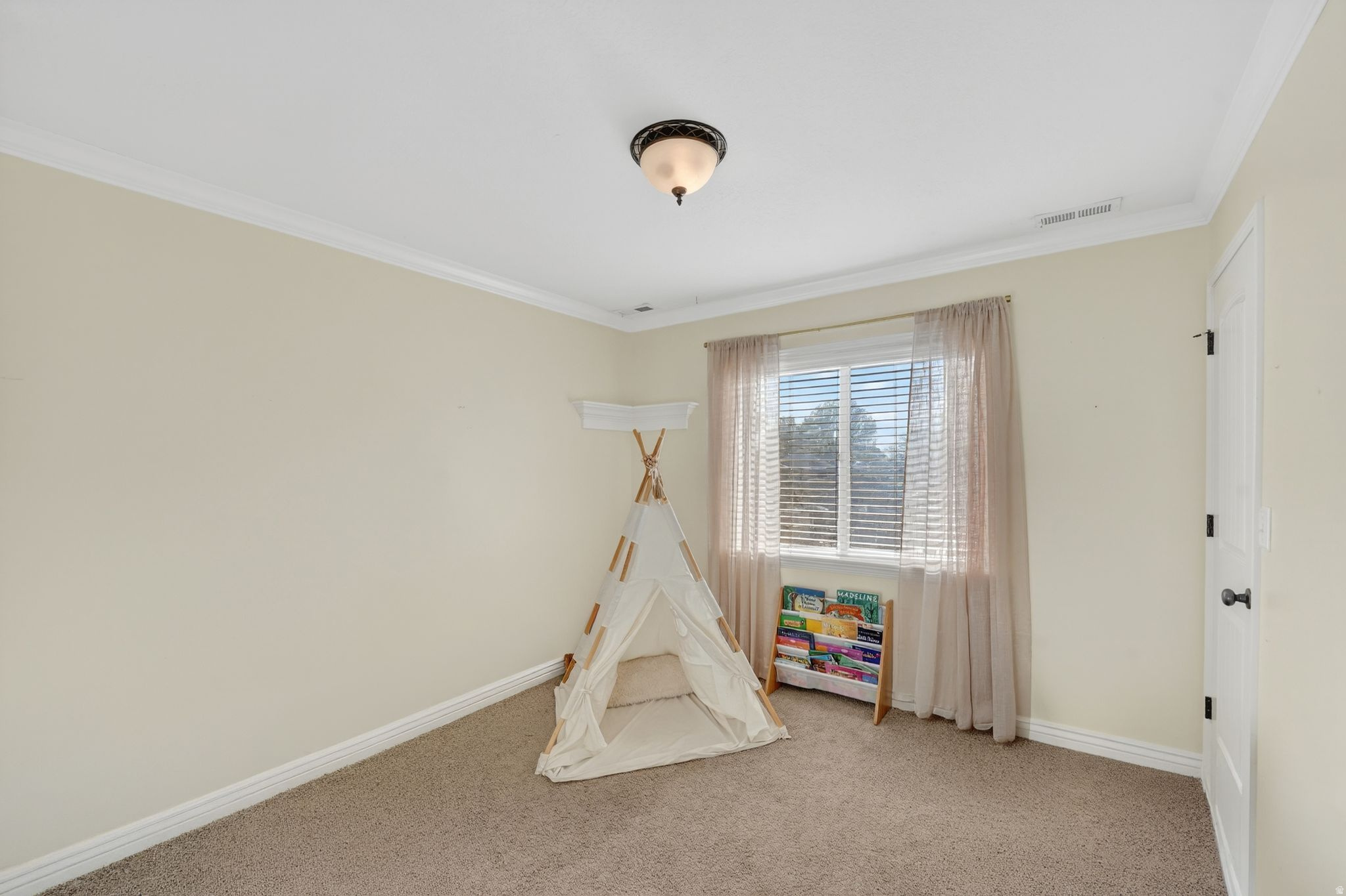 CAVE HOLLOW - Residential