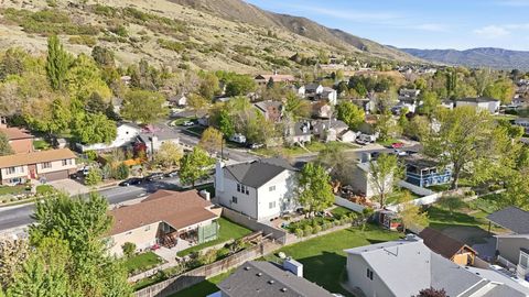 Tiny photo for 1264 BROOKE LN, Farmington, UT 84025 (MLS # 2149411)