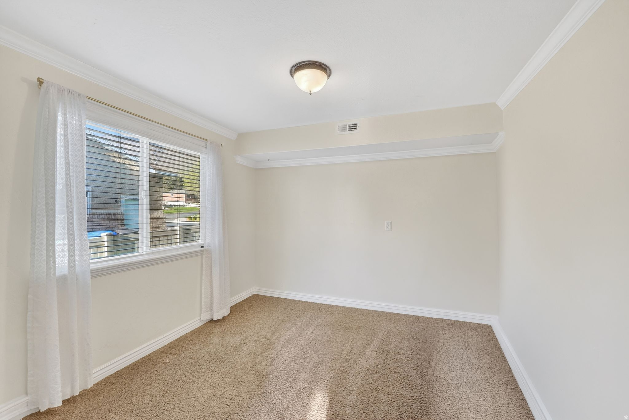 CAVE HOLLOW - Residential