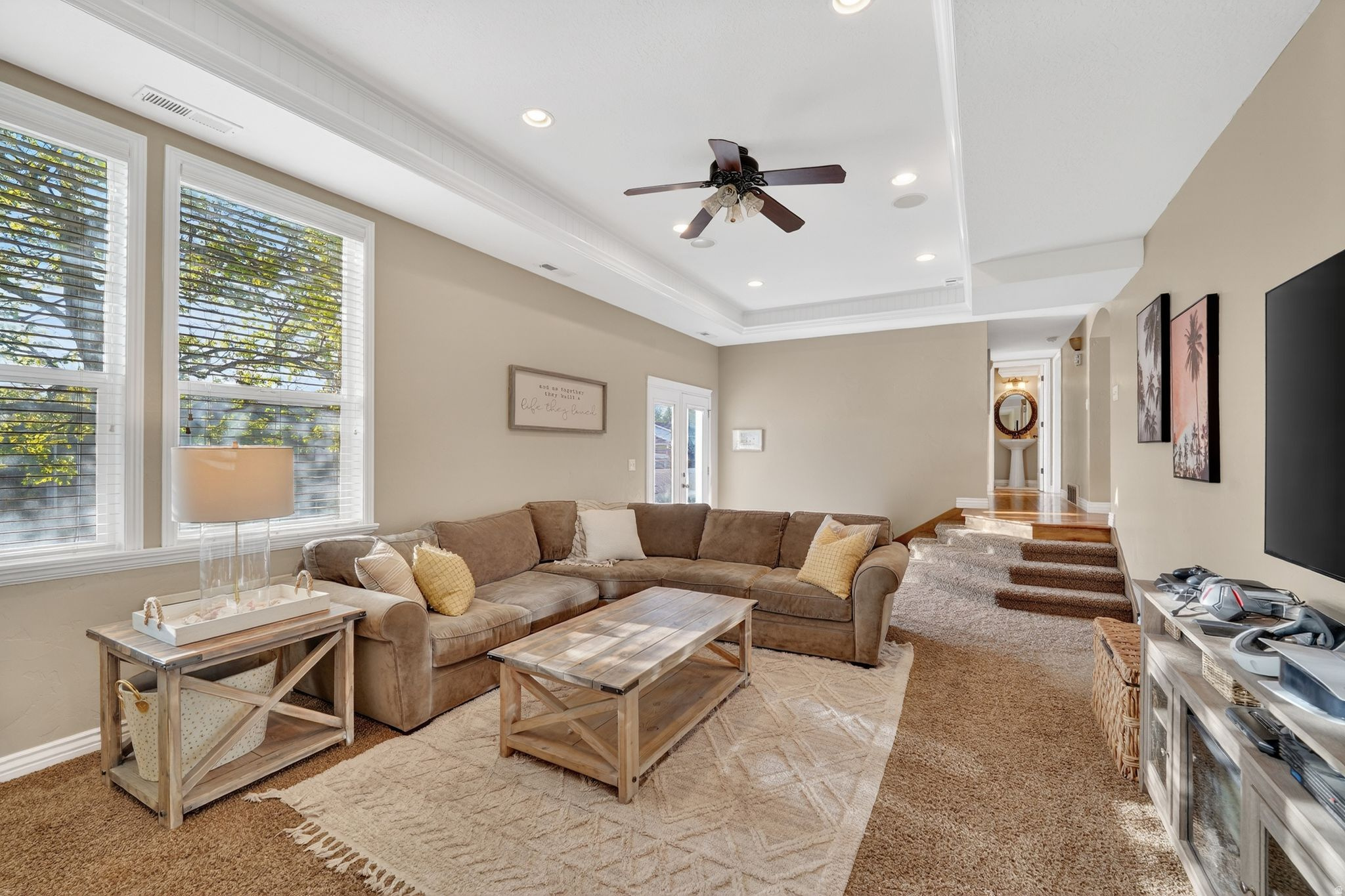 CAVE HOLLOW - Residential