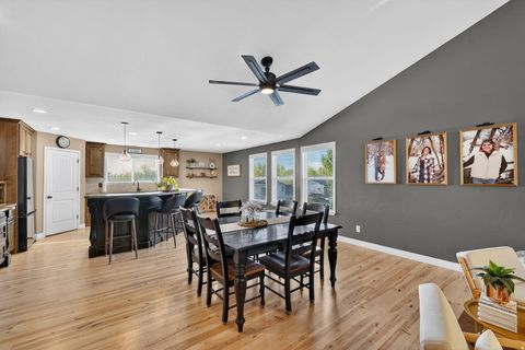 Tiny photo for 1264 BROOKE LN, Farmington, UT 84025 (MLS # 2149411)