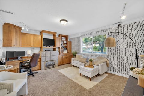 Tiny photo for 1264 BROOKE LN, Farmington, UT 84025 (MLS # 2149411)