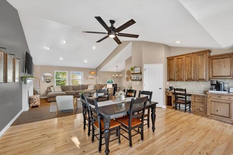 Tiny photo for 1264 BROOKE LN, Farmington, UT 84025 (MLS # 2149411)