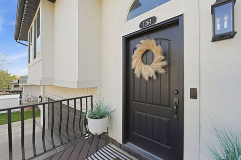 Tiny photo for 1264 BROOKE LN, Farmington, UT 84025 (MLS # 2149411)