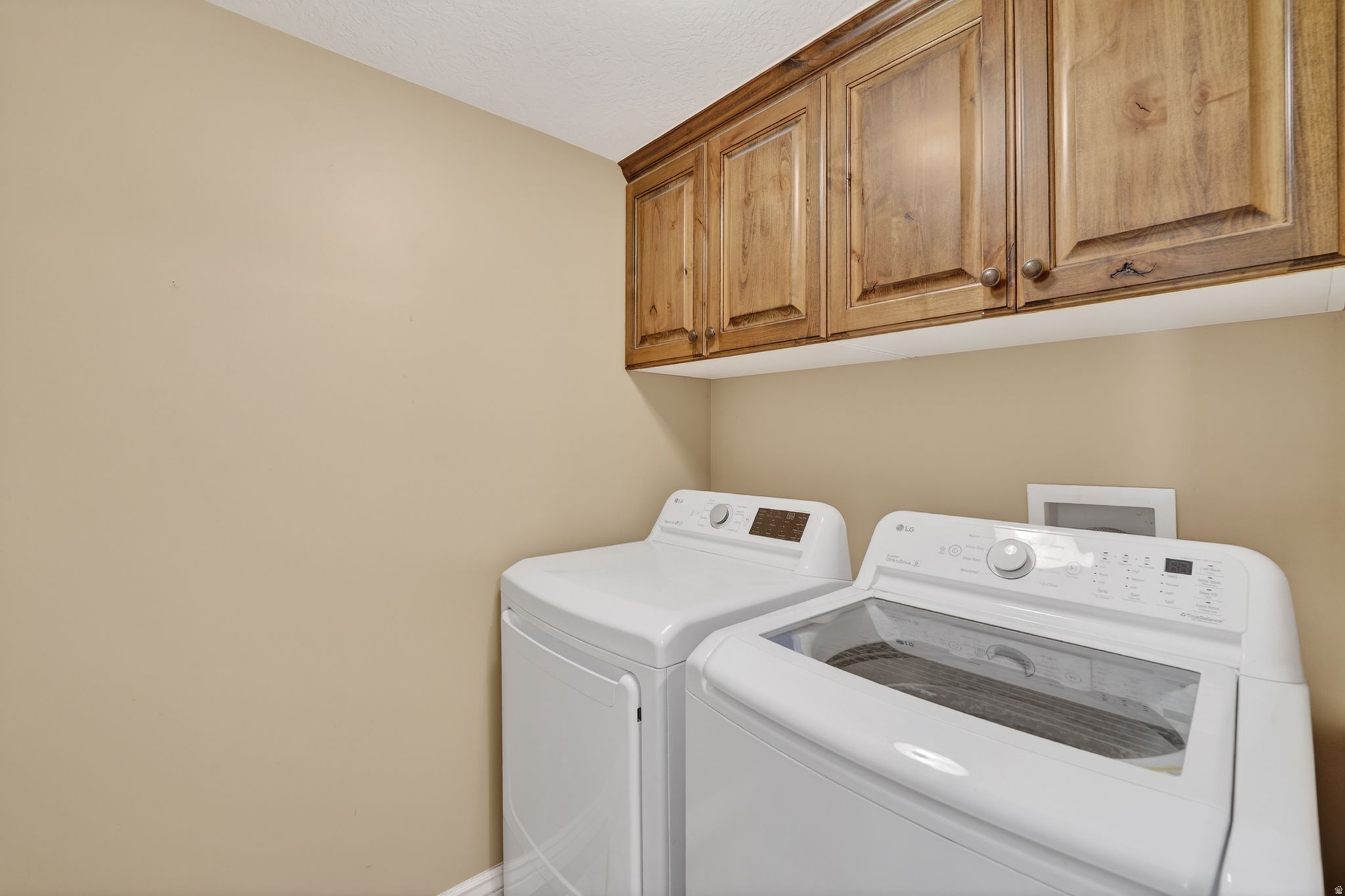 CAVE HOLLOW - Residential