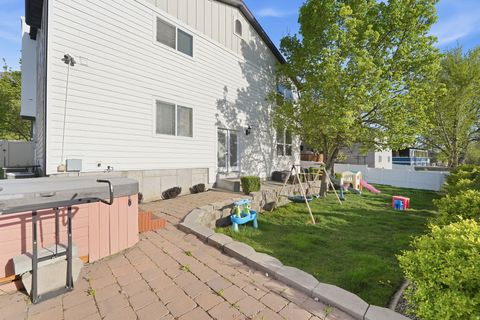 Tiny photo for 1264 BROOKE LN, Farmington, UT 84025 (MLS # 2149411)
