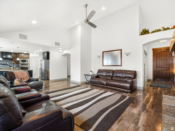 SNOWS SPRINGS - Residential