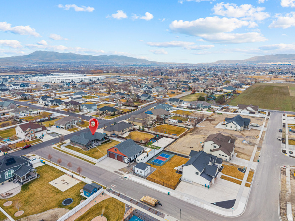 SNOWS SPRINGS - Residential