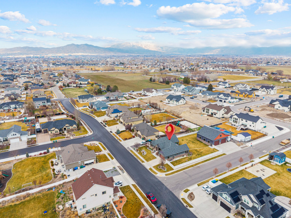 SNOWS SPRINGS - Residential