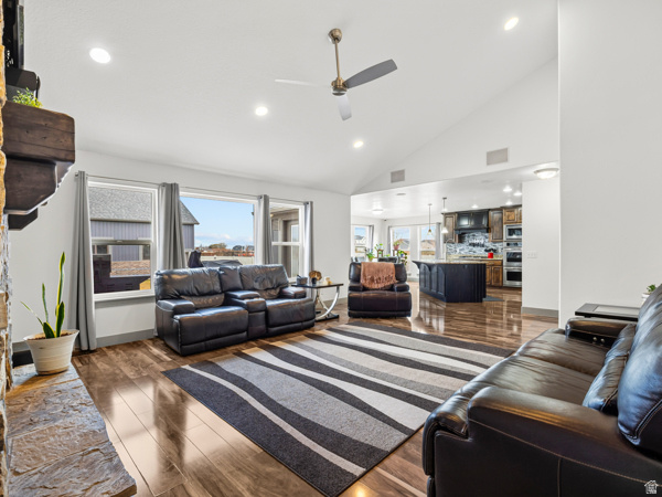 SNOWS SPRINGS - Residential