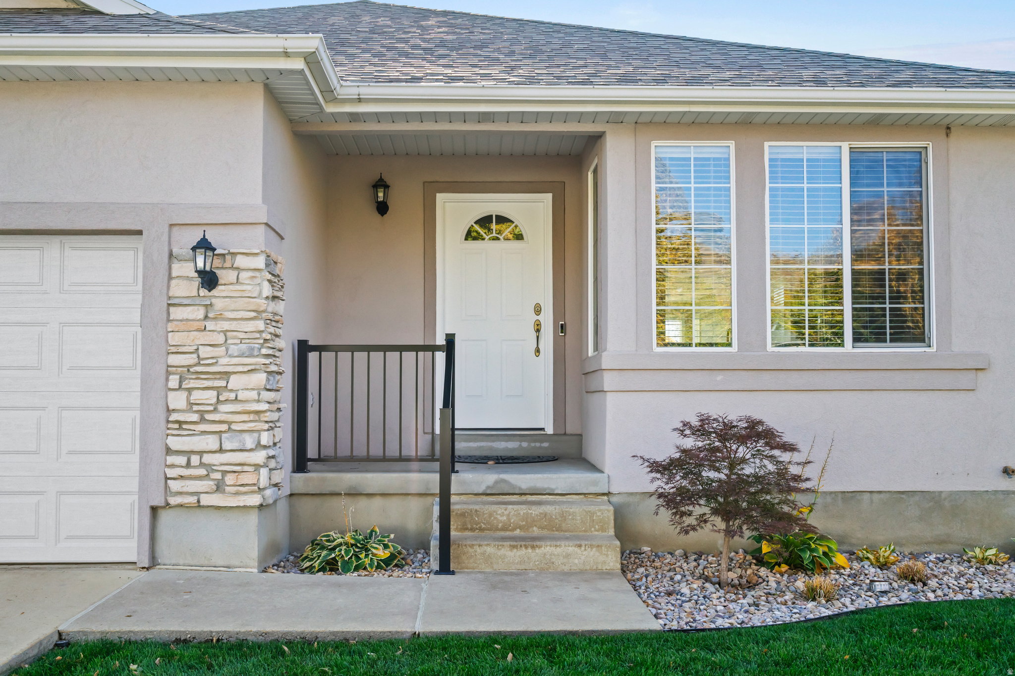 1563 OAKRIDGE PARK DR