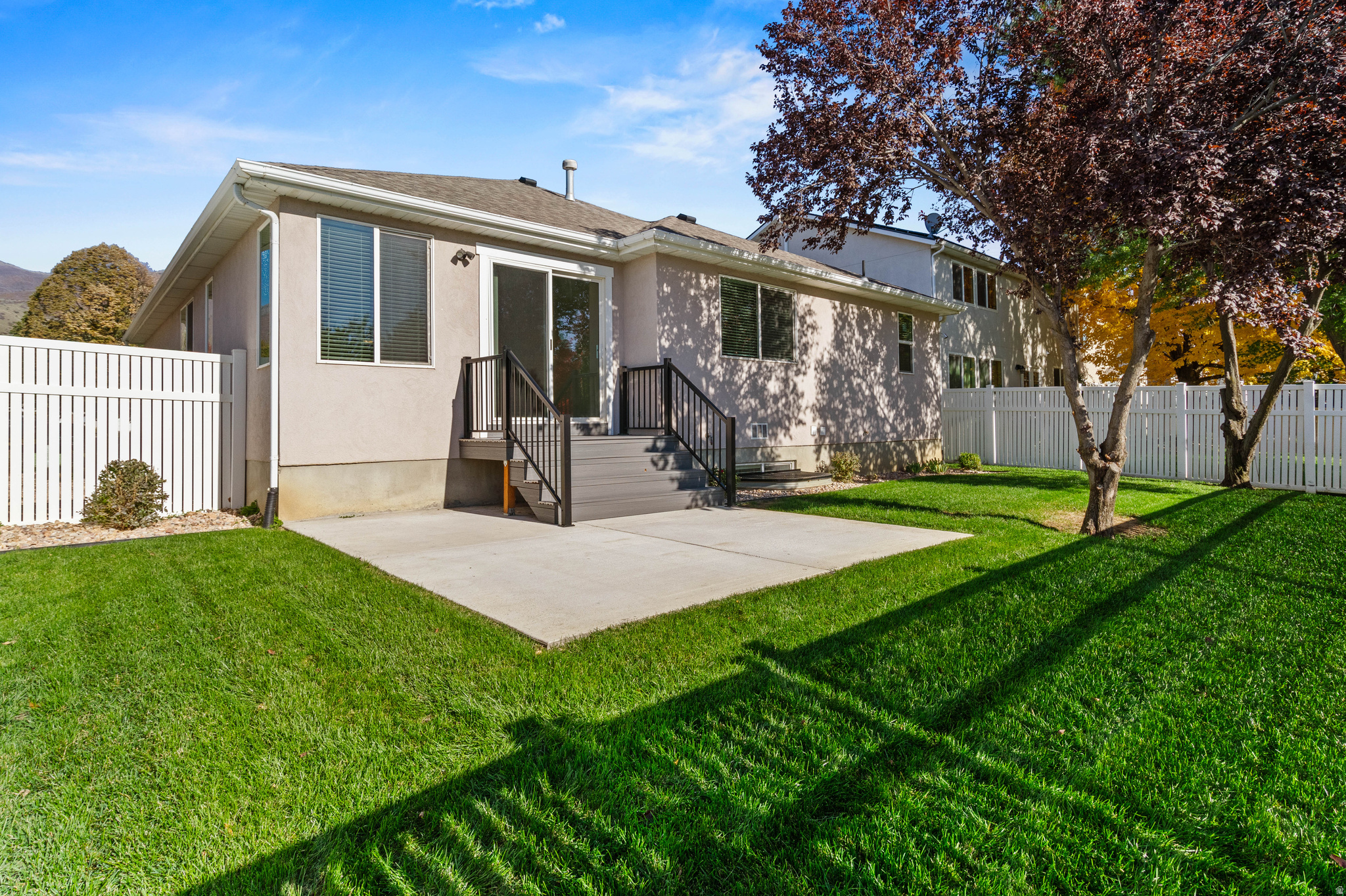 1563 OAKRIDGE PARK DR