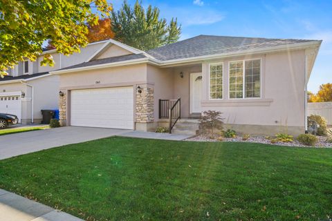 Tiny photo for 1563 OAKRIDGE PARK DR, Farmington, UT 84025 (MLS # 2120231)