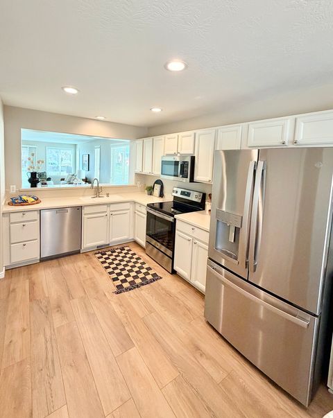 Tiny photo for 1563 OAKRIDGE PARK DR, Farmington, UT 84025 (MLS # 2120231)