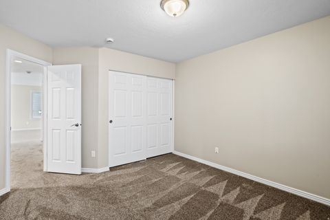 Tiny photo for 1563 OAKRIDGE PARK DR, Farmington, UT 84025 (MLS # 2120231)