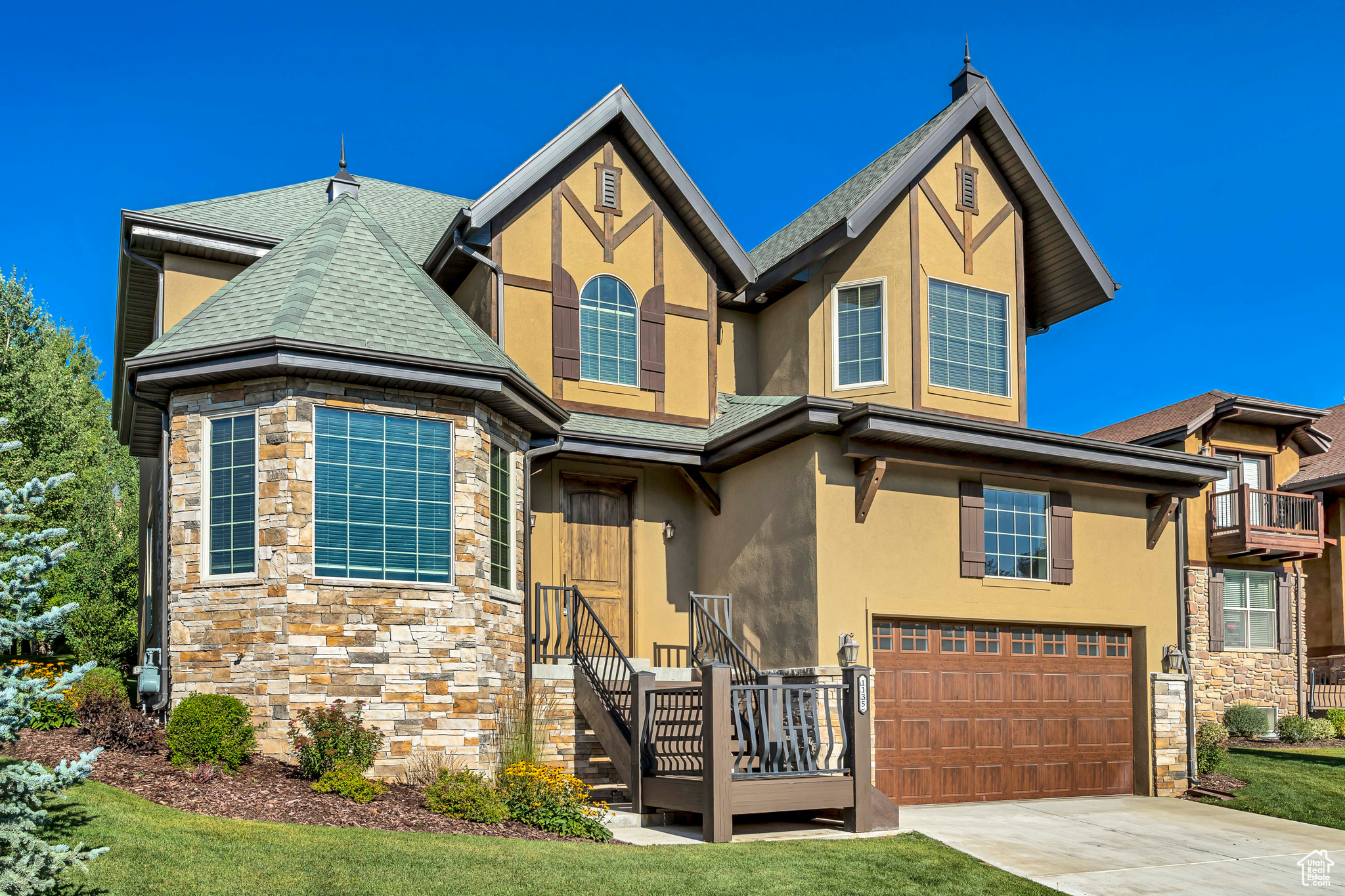 COTTAGES ON THE GREEN - Residential Lease